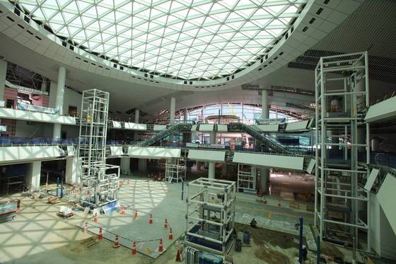 공사중인 인천공항 제2여객터미널 내부. [사진 인천공항공사]