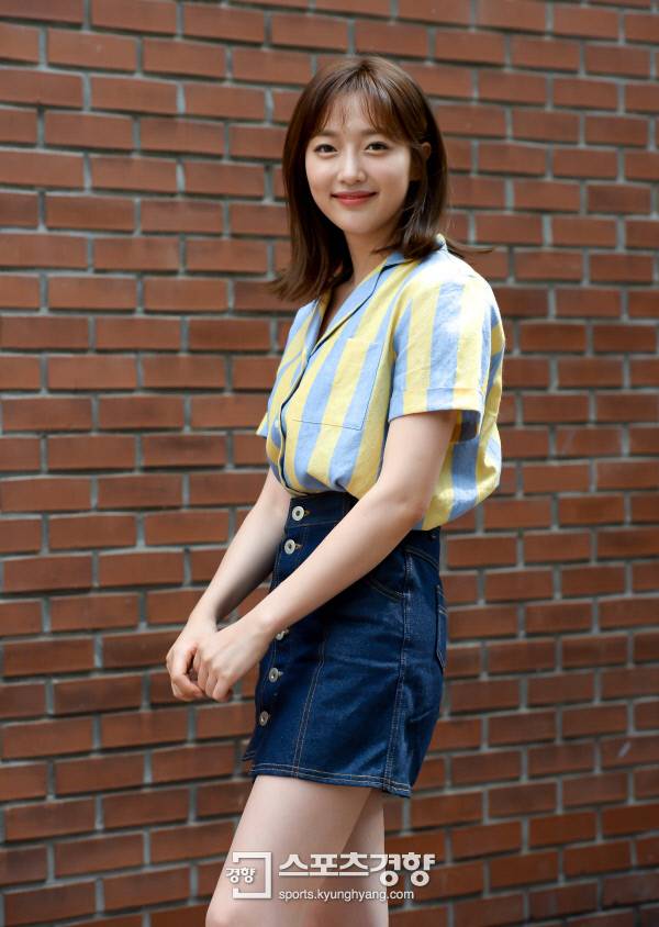 KBS2 월화극 <쌈, 마이웨이> 출연한 배우 표예진이 6일 서울 중구 정동 경향신문에서 인터뷰 전 포토타임을 갖고 있다. 2017.07.06 / 이석우기자 foto0307@kyunghyang.com