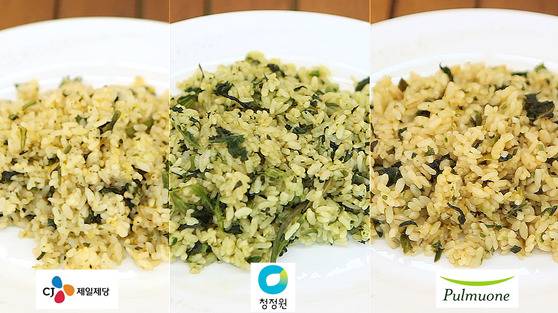 전자레인지로 조리한 곤드레나물밥에 각자 들어있는 양념장을 넣어 비빈 후 똑같은 그릇에 담았다. 송현호 인턴기자