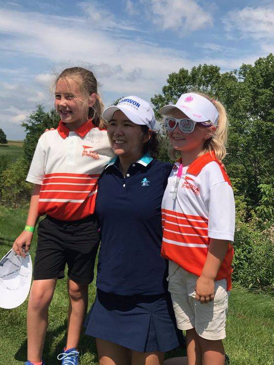 김혜민은 5년 만에 받은 첫 우승 상금 1만 5000달러 전액을 기부금으로 냈다. [사진 김혜민]
