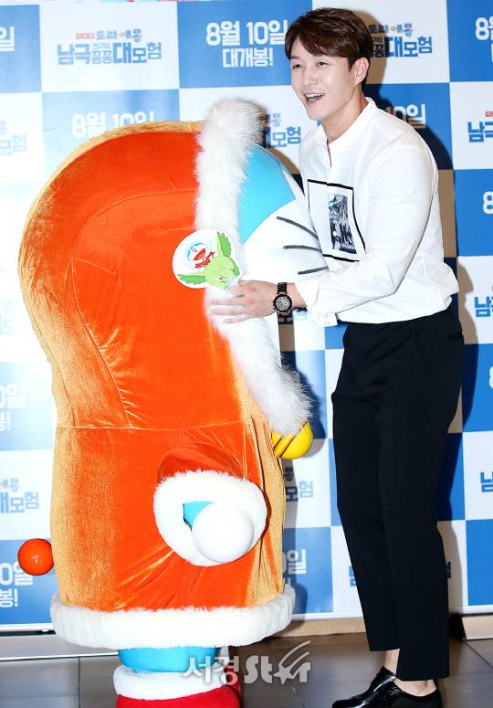 배우 심형탁이 배우 심형탁이 1일 오후 서울 광진구 롯데시네마 건대입구에서 열린 ‘극장판 도라에몽: 진구의 남극 꽁꽁 대모험’ 특별시사회에 참석해 포즈를 취하고 있다.