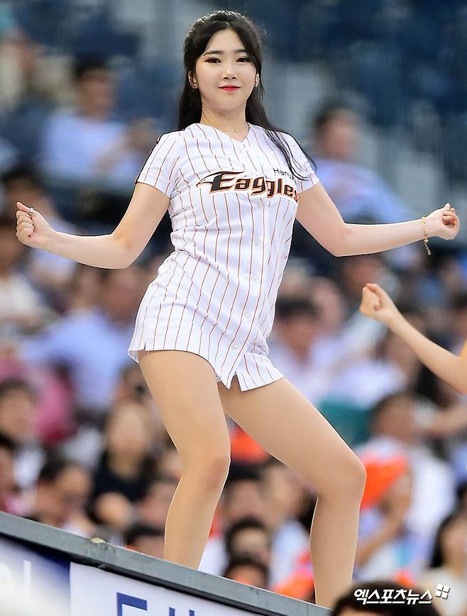 엑's HD] 치어리더 조아련 '앗, 카메라다'