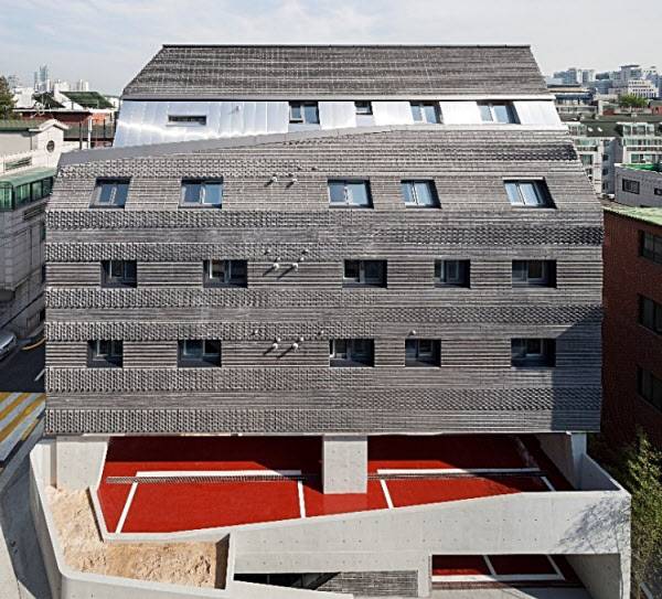 크로싱브릭스(2015년)는 먼저 건물의 덩어리를 구축한 뒤 각각의 벽돌을 픽셀처럼 조합해 다양한 패턴을 만든다. /사진=남궁선 작가