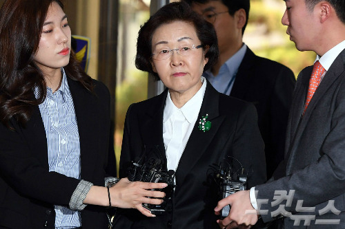 경찰에 소환된 신연희 강남구청장.(사진=황진환기자/자료사진)