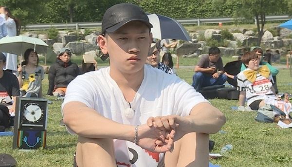 가수 크러쉬는 지난해 서울 한강 일대에서 열린 '멍때리기 대화'에 참여해 우승했다. MBC 제공