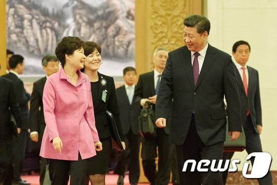 박근혜 대통령과 시진핑 중국 국가주석. (청와대) 2015.9.2/뉴스1 © News1 이광호 기자