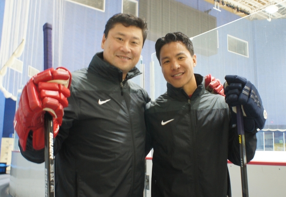 백지선(좌) 감독과 박용선 코치는 동양인의 한계를 극복하고 NHL에서 맹활약을 펼쳤다. [중앙포토]