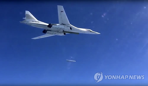 시리아 공습에 나선 러시아 Tu-160 폭격기 [AP=연합뉴스 자료사진]