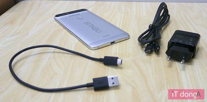 본체에 포함된 액세서리들