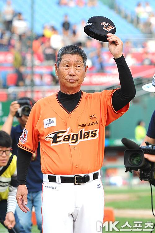 대대적인 전력보강으로 비상을 노리는 한화 이글스의 김성근 감독의 신년운세는 매우 좋게 나왔다. 사진=MK스포츠 DB