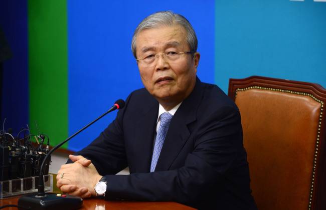 김종인 더불어민주당 선대위원장이 15일 오전 서울 여의도 국회에서 기자간담회를 가지고 있다. 박해묵 기자/mook@heraldcorp.com김종인 더불어민주당 선대위원장이 15일 오전 서울 여의도 국회에서 기자간담회를 가지고 있다. 박해묵 기자/mook@heraldcorp.com