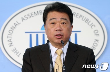 김성수 더불어민주당 의원. 2016.3.14/뉴스1 © News1 오대일 기자