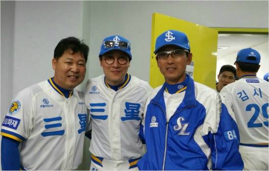 대구삼성라이온즈파크 개장 기념 자선경기에 출전한 이만수, 이휘재, 성준 선수(왼쪽부터)
