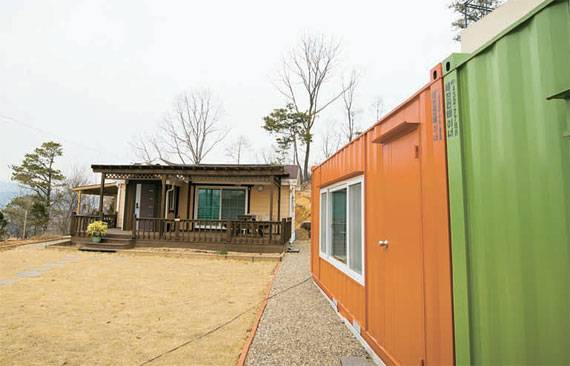 최근에는 대형 전원주택보다 소형주택이 더 인기다.