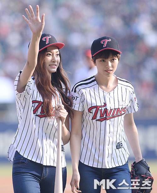 쯔위-정연 LG의 승리의 여신들