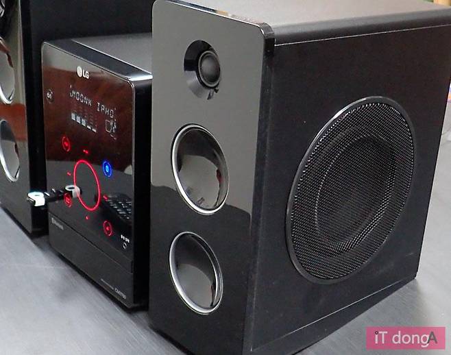 소형 오디오치고는 음질/음량이 부족하지 않다