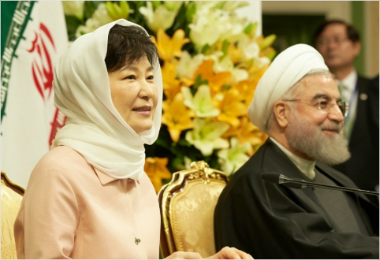 박근혜 대통령과 로하니 이란 대통령 (사진=청와대 제공)
