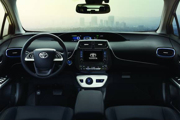 토요타 4세대 프리우스 실내(제공=한국토요타)