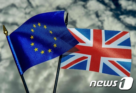 EU기와 영국 국기 © AFP=뉴스1