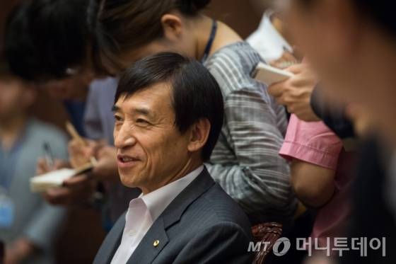 이주열 한국은행 총재가 22일 서울 중구 한국은행 본관에서 열린 경제동향간담회에서 모두발언을 하고 있다. /사진제공=뉴스1