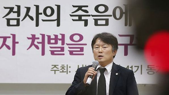 양재규 변호사 등 김홍영 검사의 사법연수원 동기들 700여명은 지난 5일 성명을 통해 진상 조사를 요구했다.