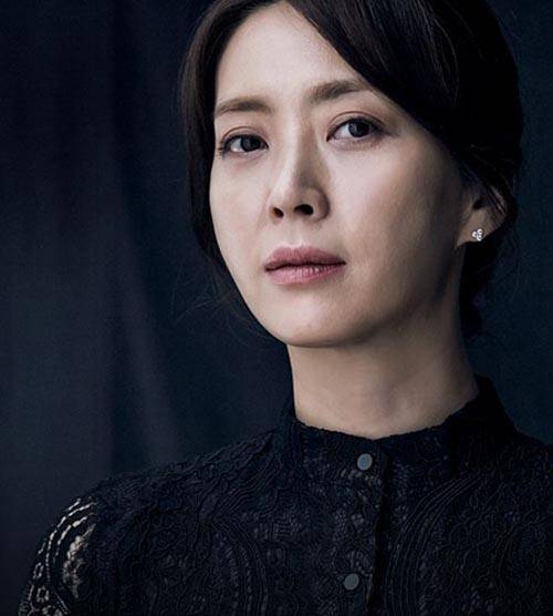 tvN 새 금토드라마 ‘THE K2(더 케이투)’는 전쟁 용병 출신의 보디가드 김제하(지창욱)과 그를 고용한 대선 후보의 아내 최유진(송윤아), 그리고 세상과 떨어져 사는 소녀 고안나(윤아)의 이야기를 그린 보디가드액션 드라마다.ⓒ tvN