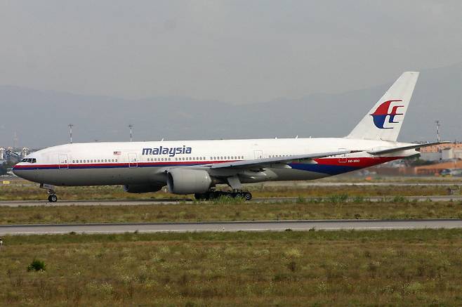 러시아 미사일로 격추된 말레이시아항공 MH 17편 여객기. 사고 전인 2011년 10월 촬영한 사진이다. [사진 위키피디어]
