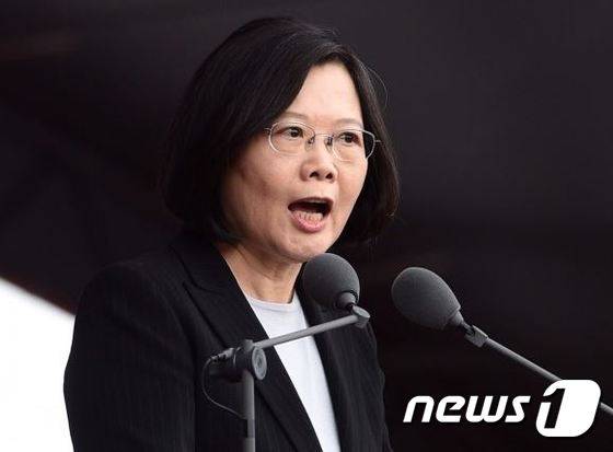 차이잉원 대만 총통이 10일(현지시간) 연설을 하고 있다. (사진출처=자유시보)©뉴스1