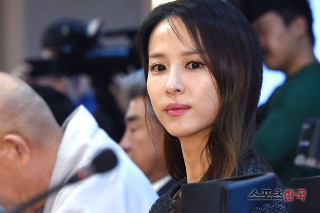 동국대학교 '110주년 동문 연예인 홍보대사' 위촉식에 참석하고 있는 배우 조여정. 사진=장동규 기자 jk31@hankooki.com