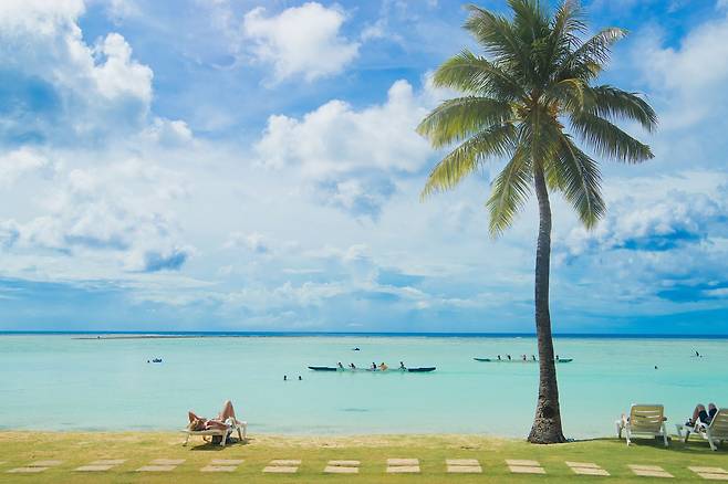 아무리 보아도 지루하지 않은 괌의 투몬 해변 풍경.