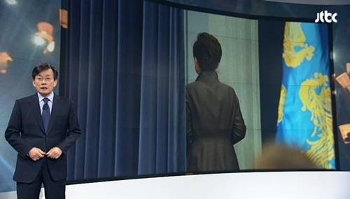 손석희 JTBC ‘뉴스룸’ 앵커 - ‘뉴스룸’ 화면 캡처 손석희 JTBC ‘뉴스룸’ 앵커 - ‘뉴스룸’ 화면 캡처