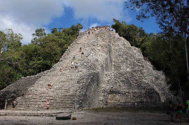 코바유적 피라미드.