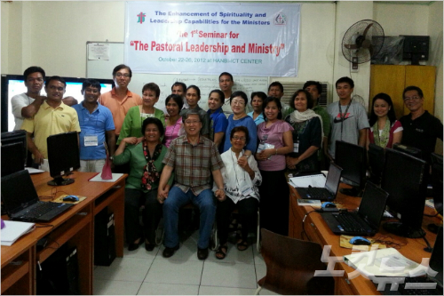 동산교회는 필리핀 나보타스시에 한비선교협력위원회와 함께 한비I.C.T.센터를 설립해 빈민들의 컴퓨터 교육과 취업활동을 돕고 있다.