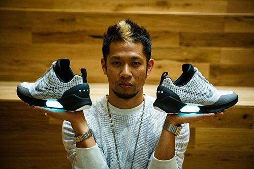 나이키의 자동 끈조절 운동화 '하이퍼어댑트' (사진=씨넷)