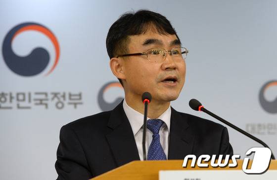 박순철 국무조정실 정부합동 부패척결추진단 부단장이 지난 10일 정부서울청사 브리핑룸에서 대형국책사업관리 1년 성과 및 향후 계획을 발표하고 있다. © News1 황기선 기자