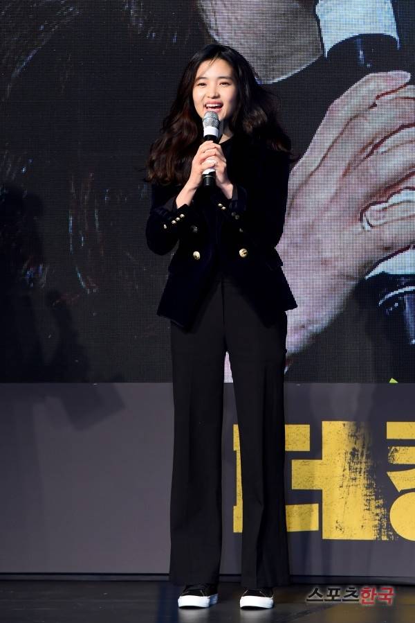 영화 '더 킹' VIP 시사회에 참석하고 있는 김태리. 사진=이규연 기자 fit@hankooki.com