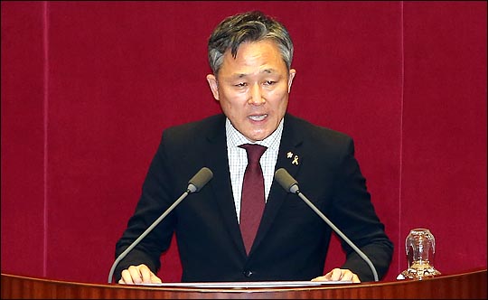 표창원 더불어민주당 의원이 1일 열린 국회 본회의에서 5분 자유발언을 하고 있다.(자료사진)ⓒ데일리안 박항구 기자