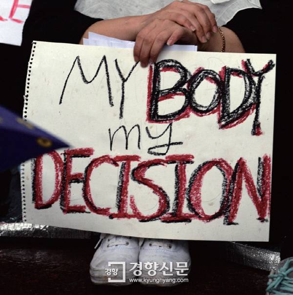 강윤중 기자