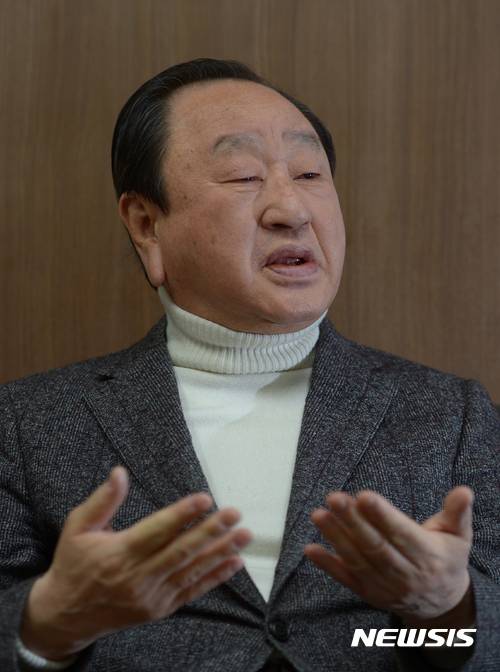 【서울=뉴시스】조수정 기자 = 역술가 백운산 선생이 서울 역삼동에서 뉴시스와 인터뷰 하고 있다. chocrystal@newsis.com