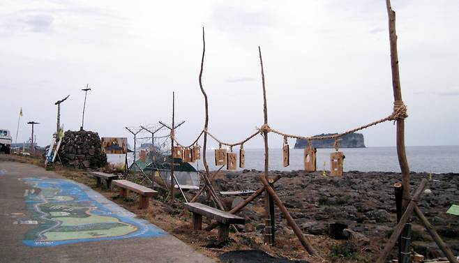 해군기지 공사가 벌어지기 전인 2010년 11월의 제주 서귀포시 강정마을 구럼비 바위 해안 모습. 허호준 기자