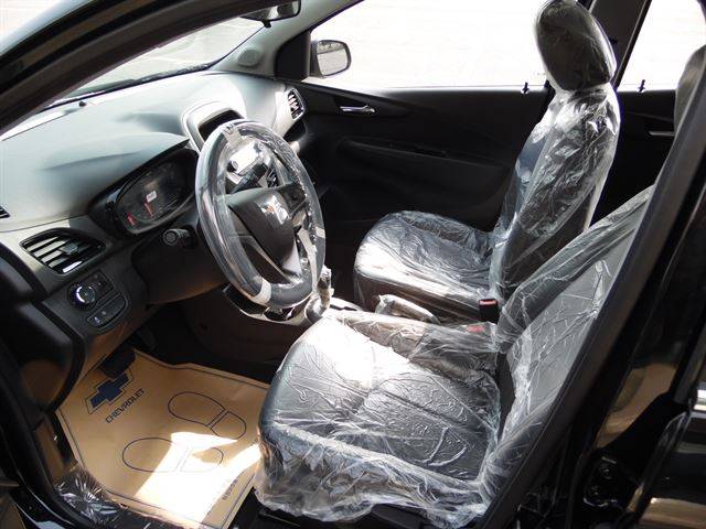 난 포름알데히드가 싫다. 비닐은 차를 받자마자 제거 대상 1순위다.