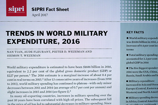 ▲ 국제평화연구소(SIPRI)가 펴낸 '2016년 세계 군사비 지출 동향' ⓒSIPRI