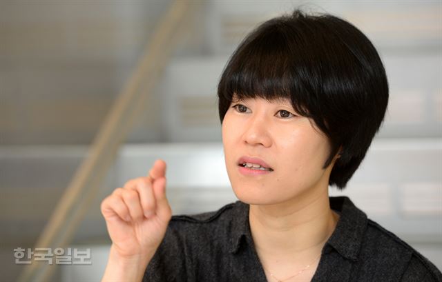 소설집 '바깥은 여름' 낸 김애란 작가. 홍인기 기자