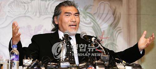 나훈아 “남자의 인생” 포함 7곡 발표...11년만에 컴백