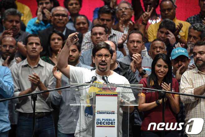 전국총파업을 촉구하는 프레디 게바라 베네수엘라 의회 부의장.© AFP=뉴스1