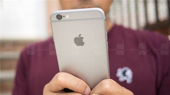 아이폰(사진=폰아레나)