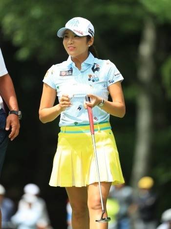 2년 연속 챔피언을 지낸 이보미가 올해 첫날에는 부진한 성적을 보였다.