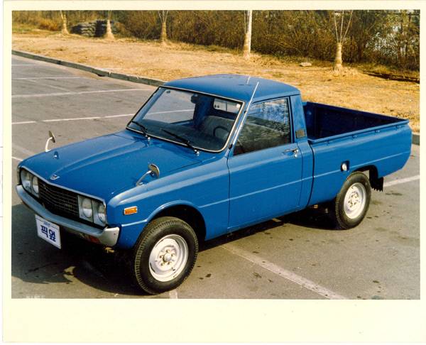 1973년형 브리사 픽업. 기아산업이 제조한 픽업형 브리사다.