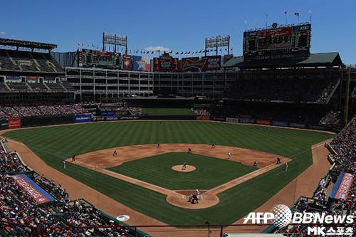 텍사스 홈구장 글로브 라이프 파크 전경. 사진=ⓒAFPBBNews = News1