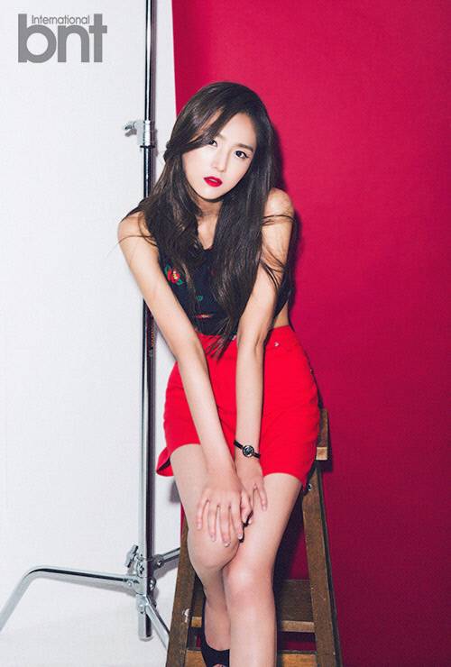 이희진, 데뷔 일화..개그맨 윤정수에게 길거리 캐스팅(화보)